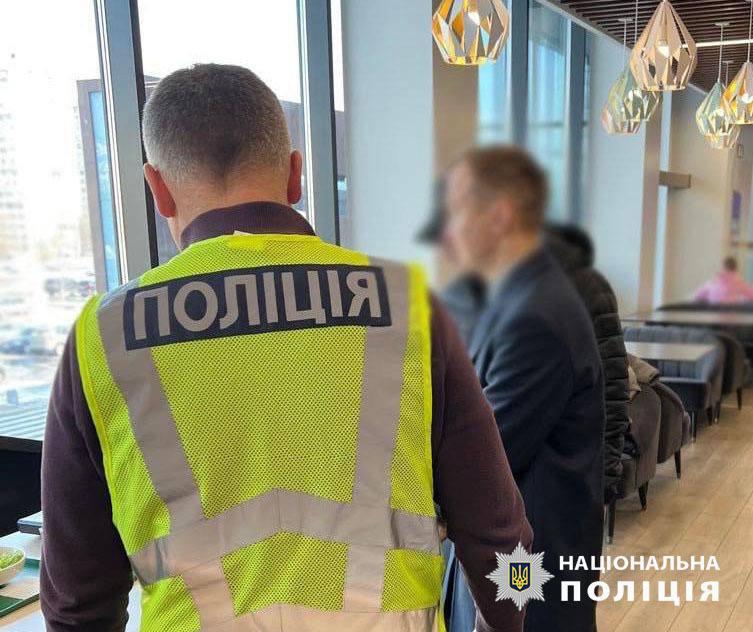 у киієві затримали адвоката, який відмазував ухилянтів від армії за 25 тисяч доларів