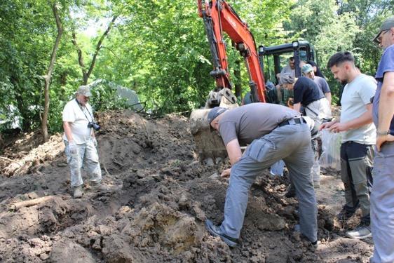 Масового поховання поляків не знайшли: у Пужниках на Тернопільщині завершився другий етап пошукових робіт
