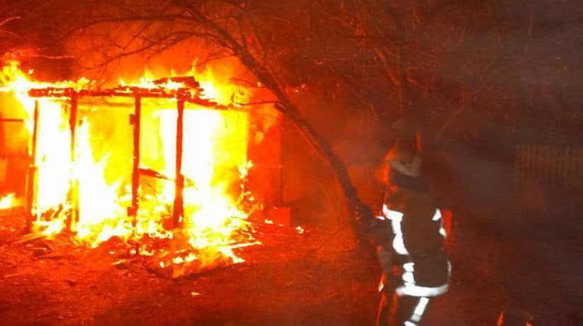 В Киевской области при пожаре в жилом доме погибли дети