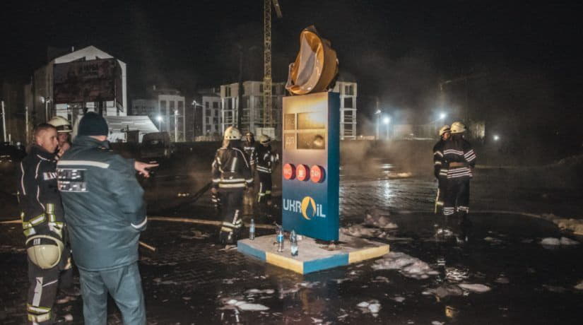 Под Киевом произошел пожар на автозаправке