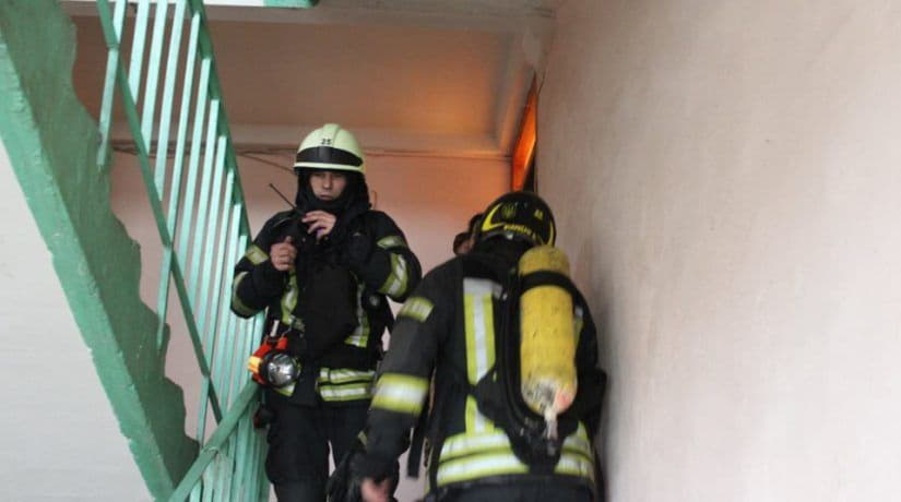 На улице Героев Днепра произошел пожар в многоэтажке