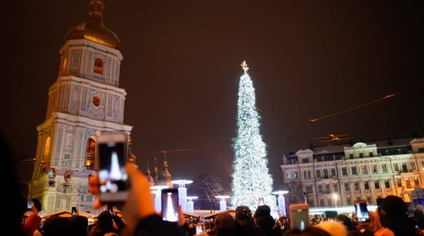 Виталий Кличко поздравил украинцев с наступающими праздниками сказочным видео