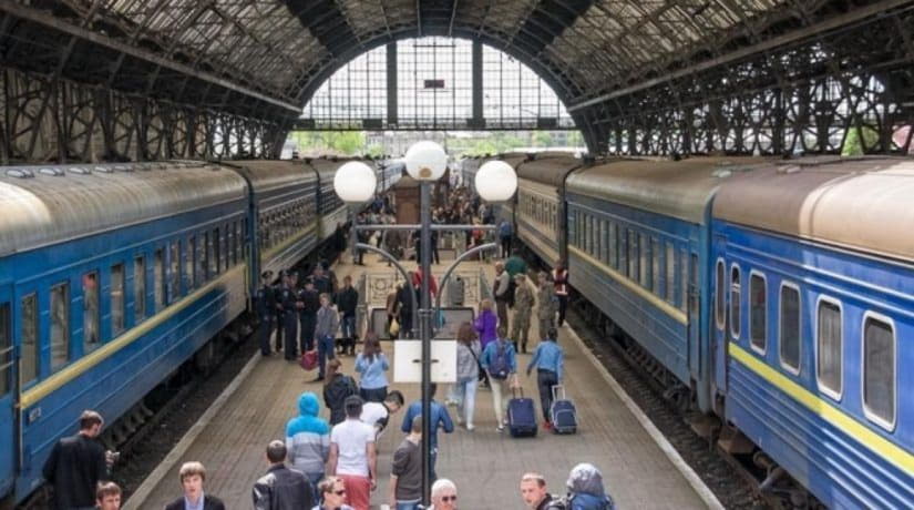 «Укрзализныця» назначила на новогодние праздники уже 23 дополнительных поезда