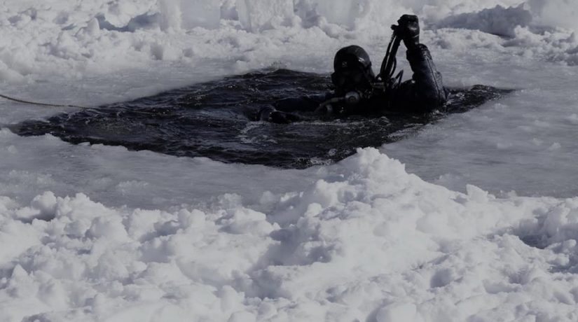 Спасатели призывают киевлян не выходить на тонкий лед