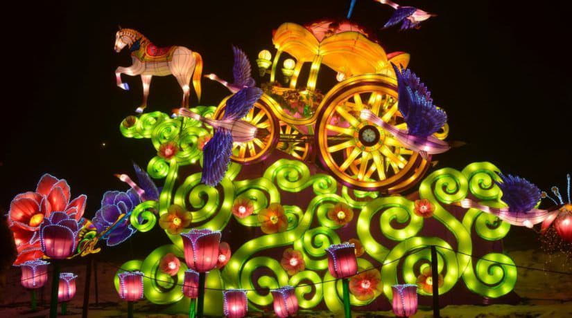 На Певческом поле открылся фестиваль гигантских китайских фонарей