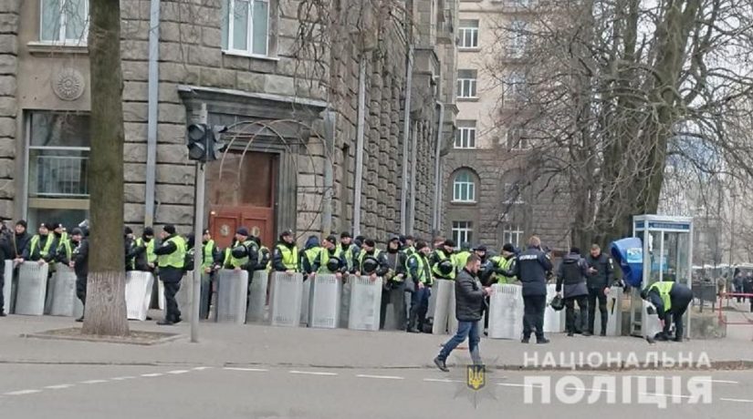 Для обеспечения порядка во время акций в Киеве привлечены 3000 правоохранителей