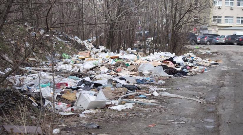 Кличко поручил ликвидировать в городе стихийные свалки мусора