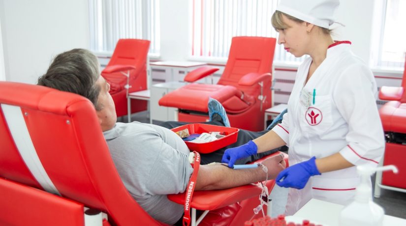 Донорів крові в Києві безкоштовно тестуватимуть на антитіла до COVID-19