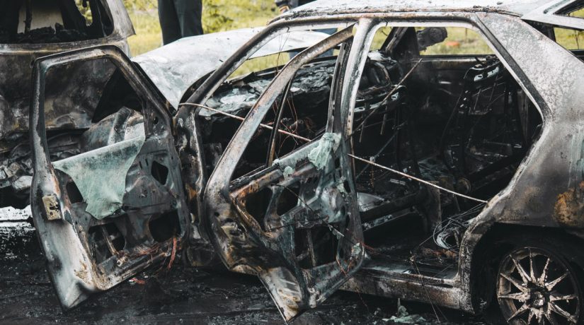В Дарницком районе Chery Amulet протаранил три припаркованных авто и загорелся