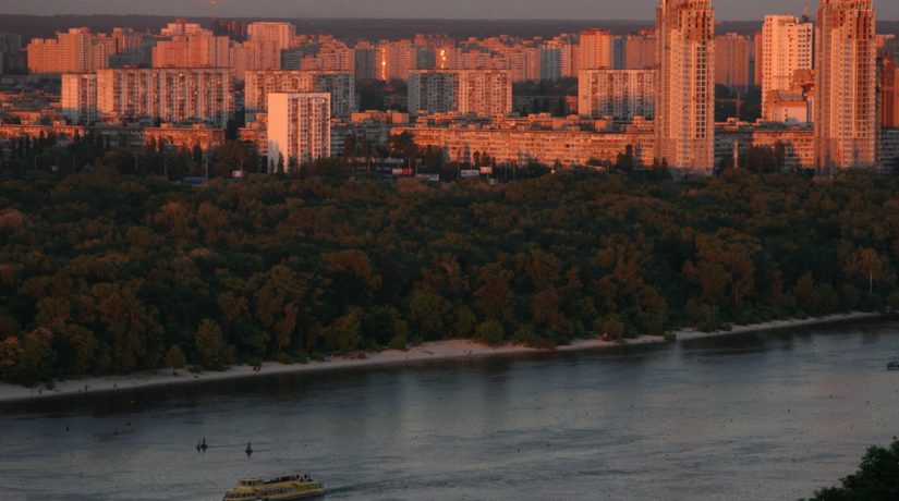 Как в Киеве пытаются спасти уникальные зеленые зоны