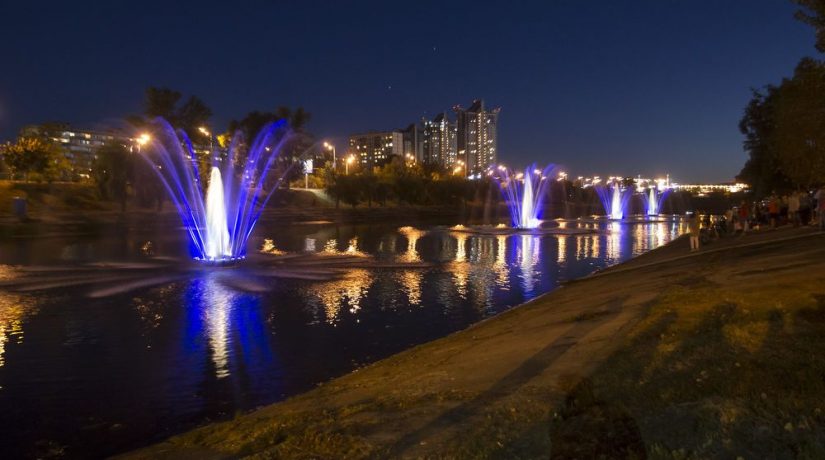 На Русановском канале из-за аварии не работают фонтаны