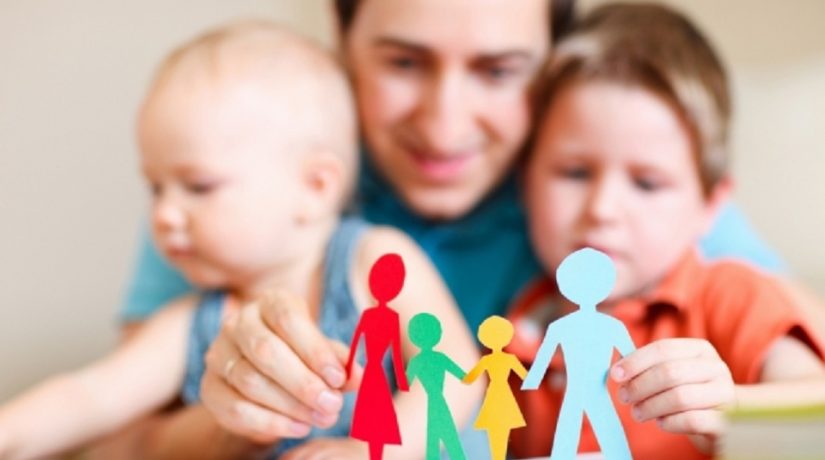 В Киеве запустили программу поддержки детдомов семейного типа и приемных семей