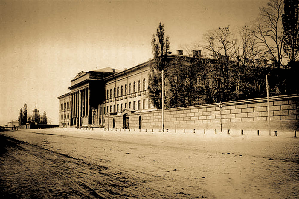 Красный корпус университета, 1880-е годы.