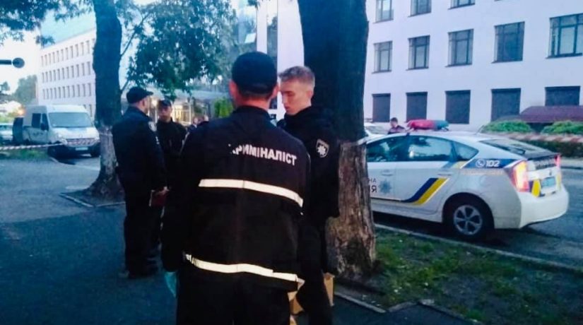 В Шевченковском районе из гранатомета обстреляли здание телеканала