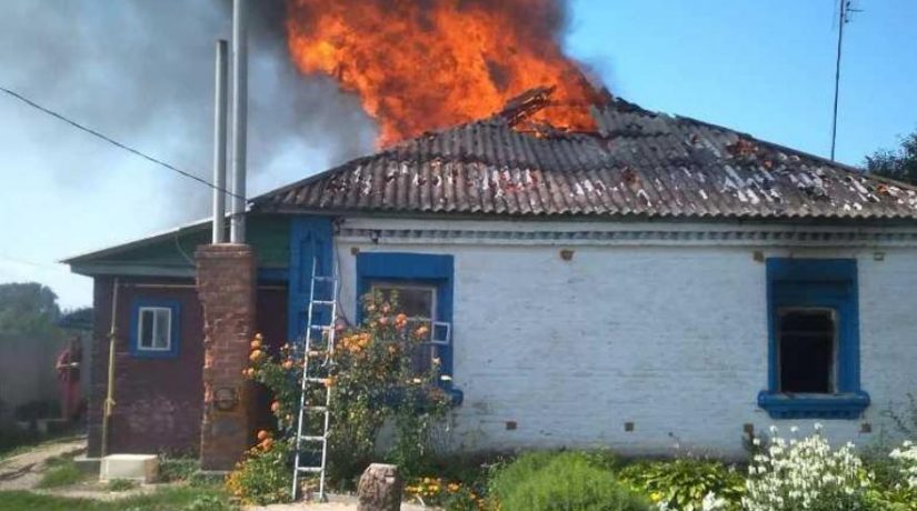 Под Киевом при пожаре в частном доме погибли двое детей