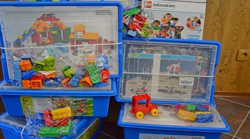 Детям Днепровского района приобрели наборы Lego