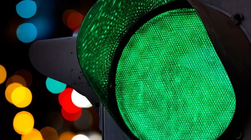 Светофоры двух улиц на Троещине запустят в режиме «зеленой волны»