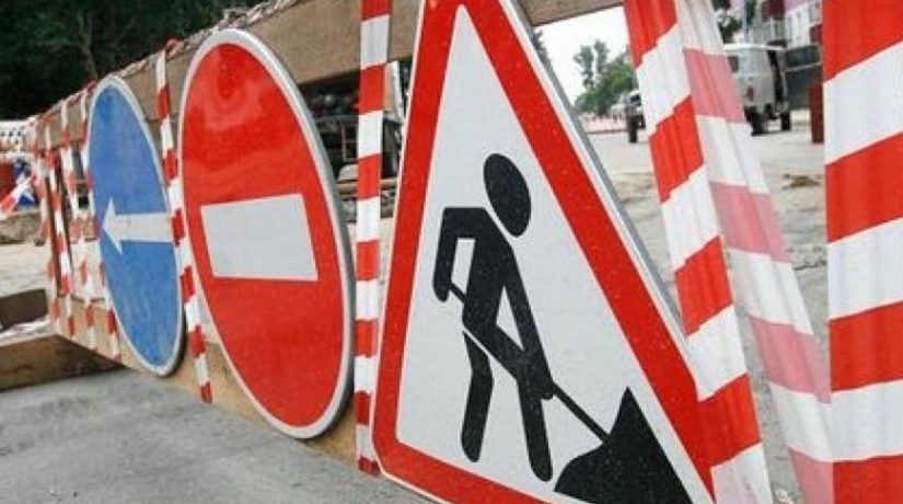 Пешеходный мост на проспекте Леся Курбаса закрыли на ремонт