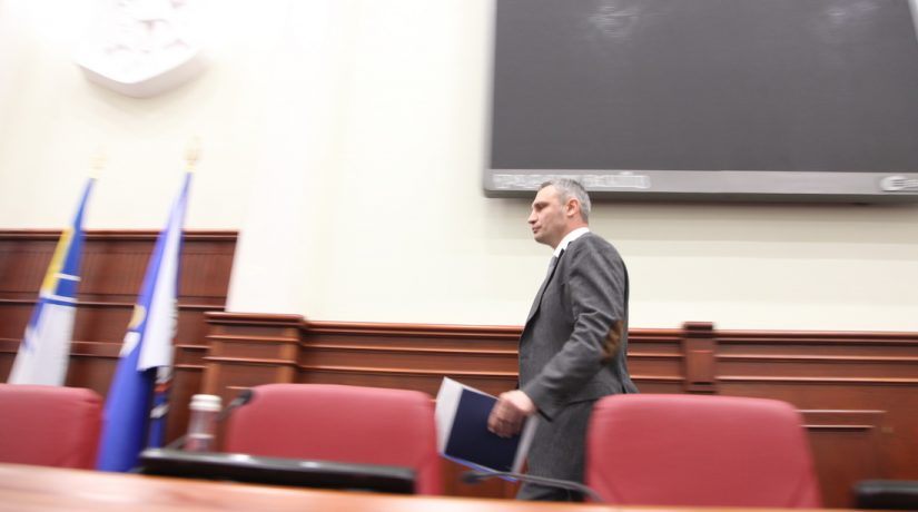 Виталий Кличко о своем увольнении: это шаг к внедрению двоевластия в Киеве