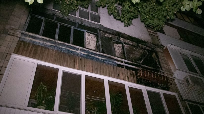 В Печерском районе во время пожара в квартире погибли два человека