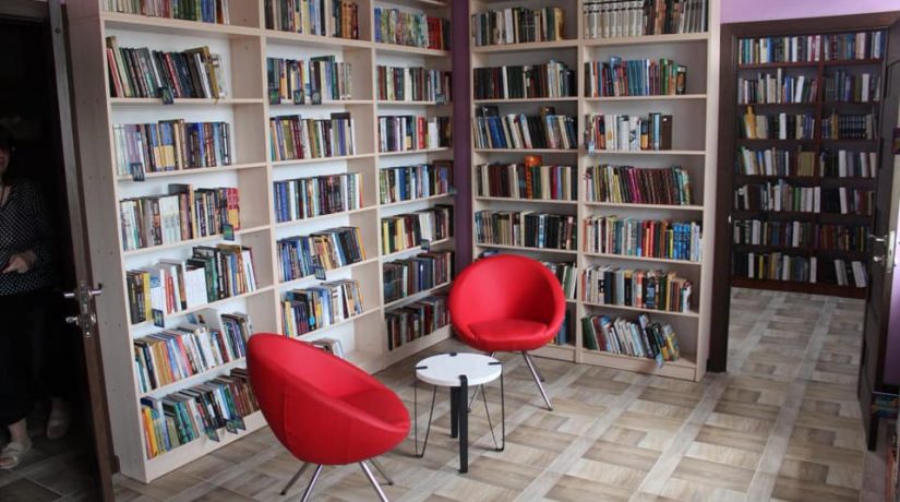 В Дарницком районе открыли обновленную библиотеку имени Руданского