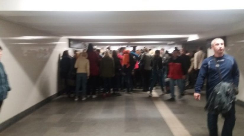 На станции метро «Святошин» возникла давка