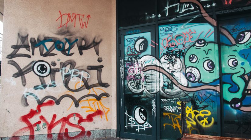 Почтовая площадь граффити