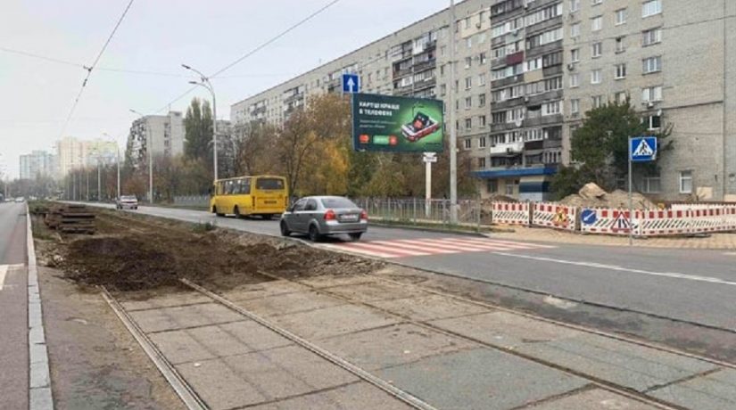«Киевтеплоэнерго» ликвидирует повреждение магистрали в Днепровском районе