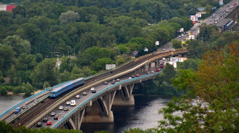 1 ноября откроют движение транспорта по мосту Метро через Русановский пролив