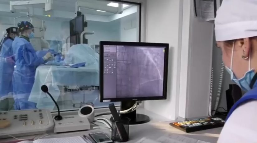 Хирурги Александровской больницы делают уникальные операции на сердце
