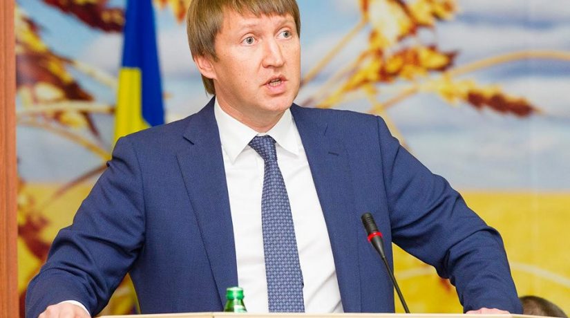 При крушении вертолета погиб экс-министр аграрной политики Тарас Кутовой