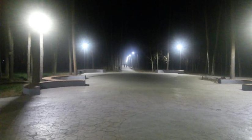 В парке «Совки» засветились первые фонари
