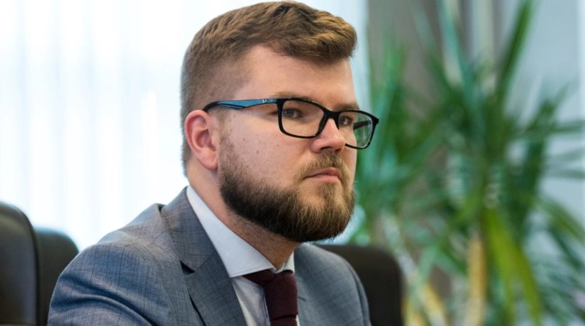 Кравцов решил уйти с должности главы «Укрзализныци»