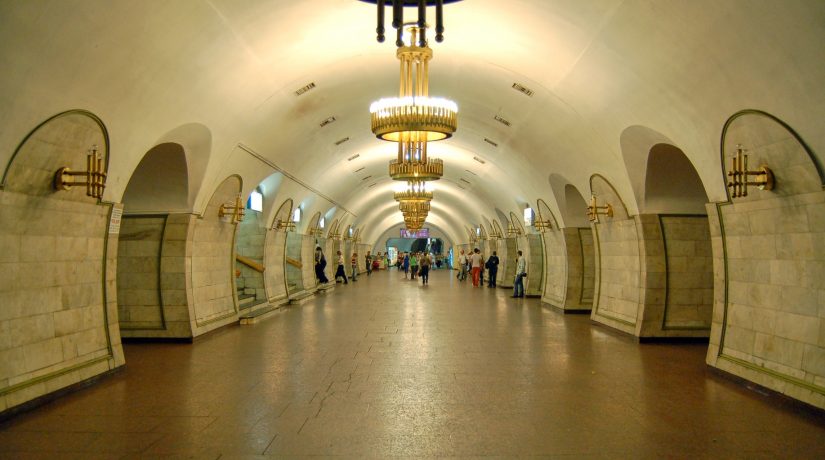 Центральні станції київського метро закрито: що сталося