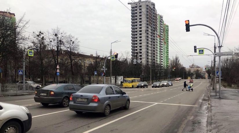15 новых светофоров: три пешеходных перехода на Отрадном стали безопаснее