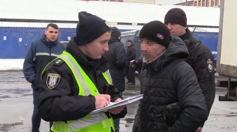 Полиция очистила киевские рынки от нелегалов
