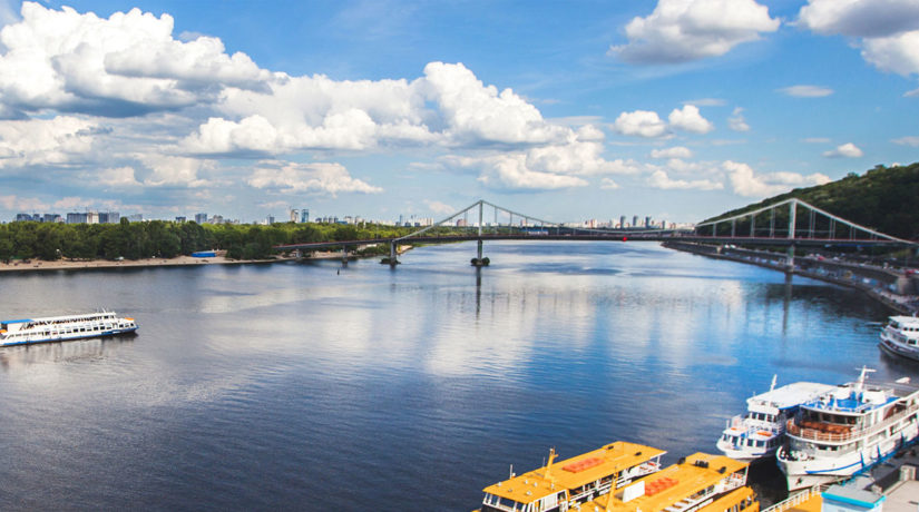 Из Киева по Днепру запустят туристический пароход в Беларусь