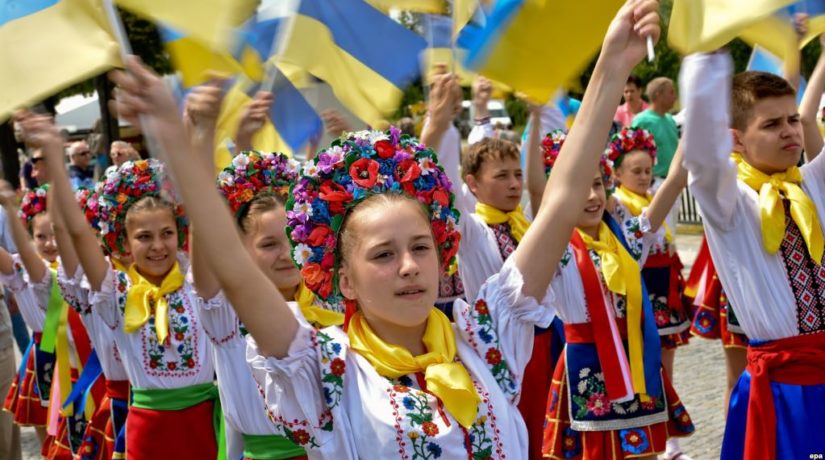 На каком языке говорят украинцы дома – опрос