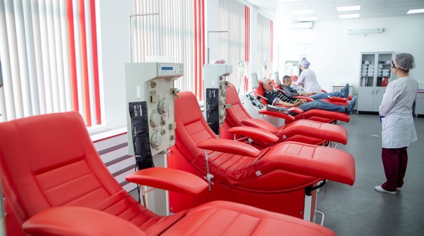 Центр крови в Киеве продлил время приема доноров