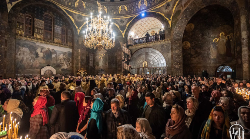 Хроники коронавируса. В храмах Киева отменили массовые богослужения
