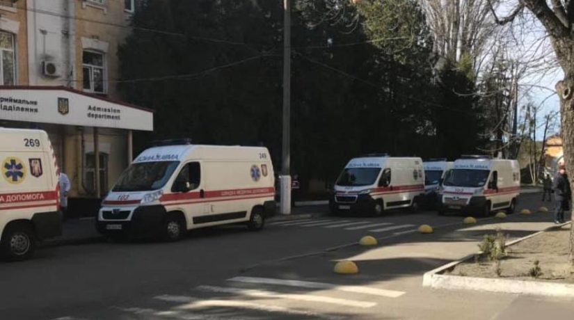 В Киев прибыл борт с ранеными – волонтеры просят о помощи
