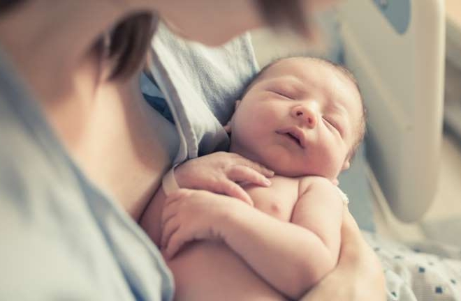Профілактика ГРВІ у новонароджених: що слід робити батькам розповіли у пологовому