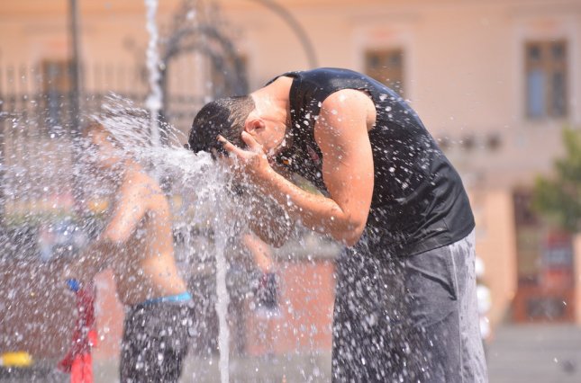 Жителі Троєщини просять побудувати фонтан в парку “Молодіжний”