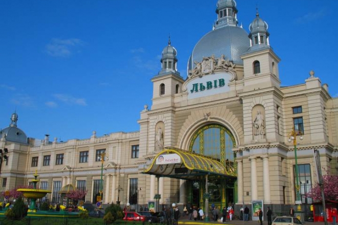 Між Києвом та Львовом відновлюється залізничне сполучення (СПИСОК ПОЇЗДІВ)