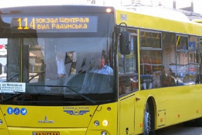 Через дефіцит електроенергії трамваї і тролейбуси у Києві замінять автобусами