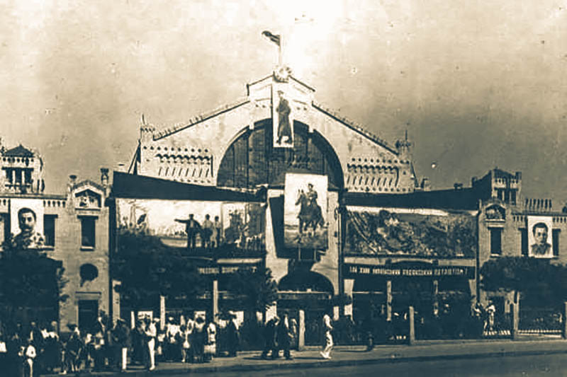 Бессарабський ринок – історія будівництва Бессрабського ринку — пам’ятник Хмельницькому на Бесспрабці — Бессарабка