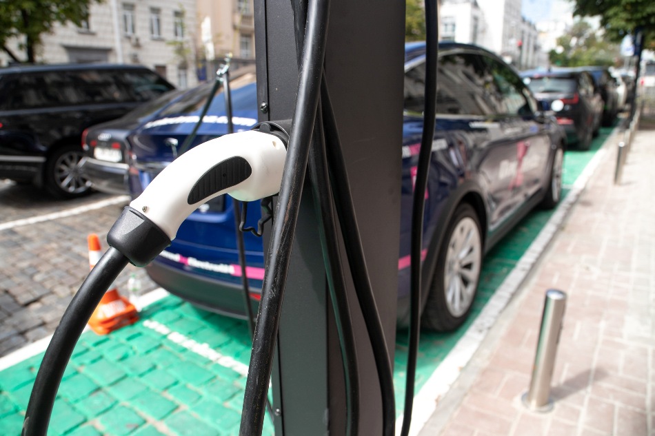 Зарядка электромобилей Киев