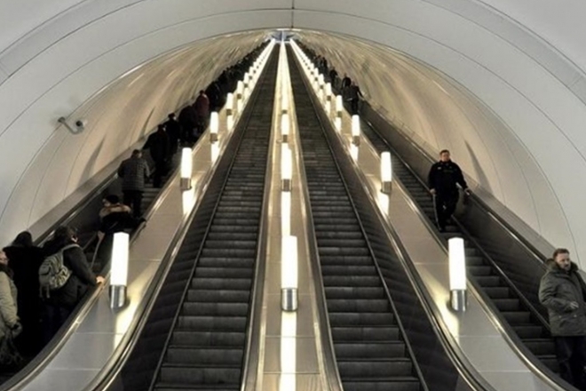За минулий тиждень ескалатори київського метро зупинялися 76 разів – причини