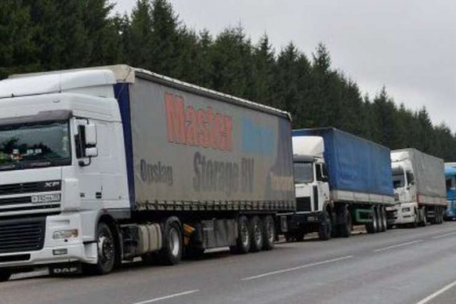 У Києві обмежили рух вантажівок