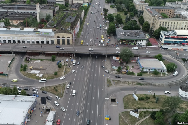До 1 вересня рух транспорту Шулявським шляхопроводом обмежать